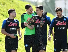 开云体育平台-欧篮联赛程吃紧，那不勒斯集结日临场应变，更衣室稳定，团队化学反应显著(那不勒斯队英文缩写)